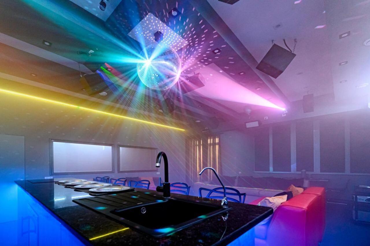 Party Luxury 3Br Sea View Apartment In Arcadia โอเดสซา ภายนอก รูปภาพ