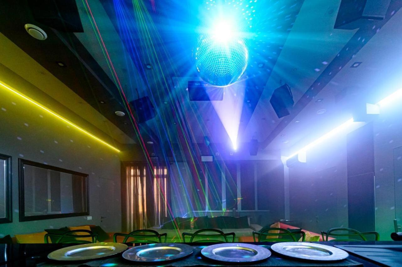 Party Luxury 3Br Sea View Apartment In Arcadia โอเดสซา ภายนอก รูปภาพ